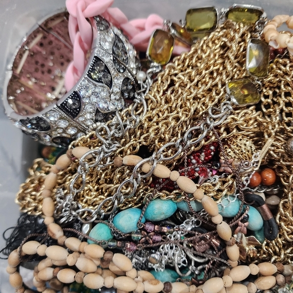 5 lb Mystery Jewelry Box – Bulk Lot for Resale, Crafting & Collecting - Picture 4 of 15